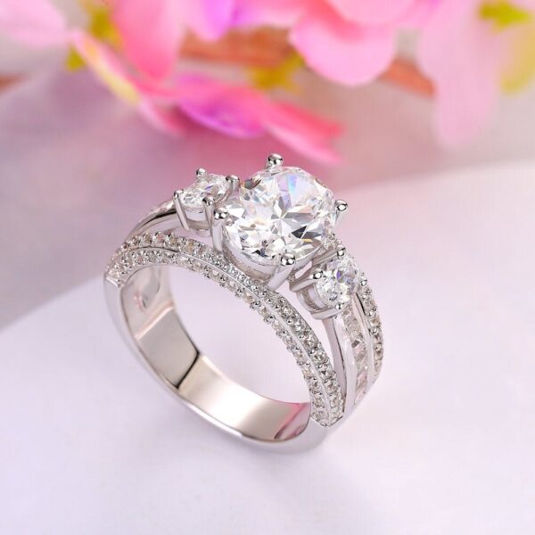 Delicate 2.8Ct White Oval Cut Solitaire Best Anniversary Gift Ring For Wife | Party Wear Ring For Her - Image 2